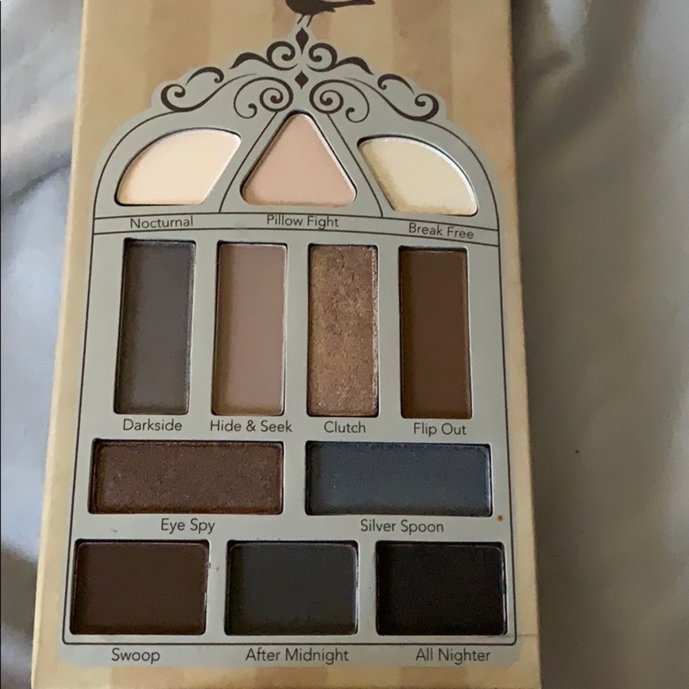 Eyeshadow palette